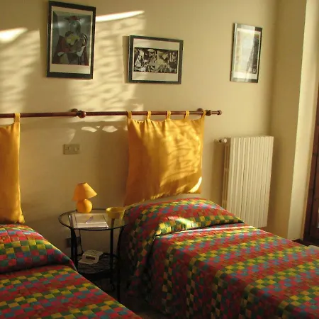 Bed & Breakfast Il Glicine Di *