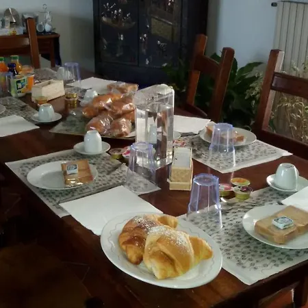Bed & Breakfast Il Glicine Di *